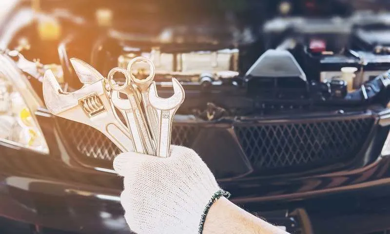 مکانیک لکسوس lexus حرفه ای